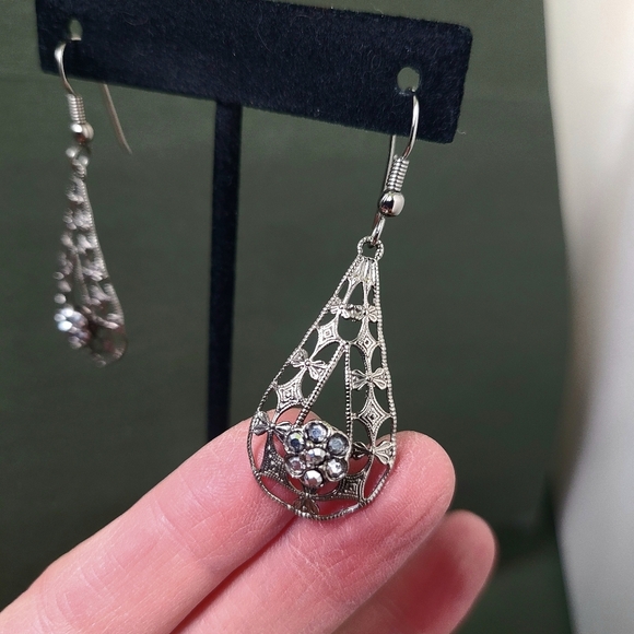Vintage Silver Tone Drop Earrings - Picture 13 of 16